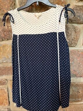 DEPT 222 ADORABLE BLUE AND WHITE SLEEVELESS TOP